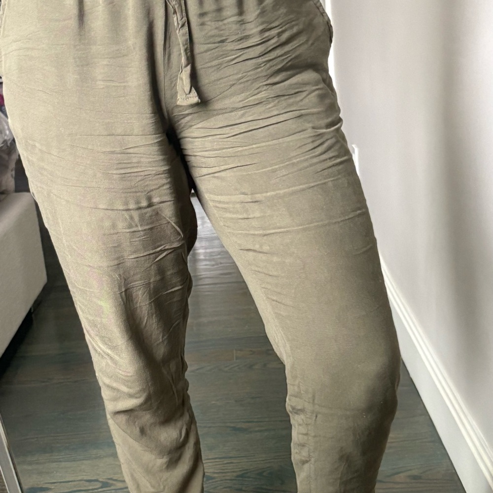 Women’s olive green joggers pants